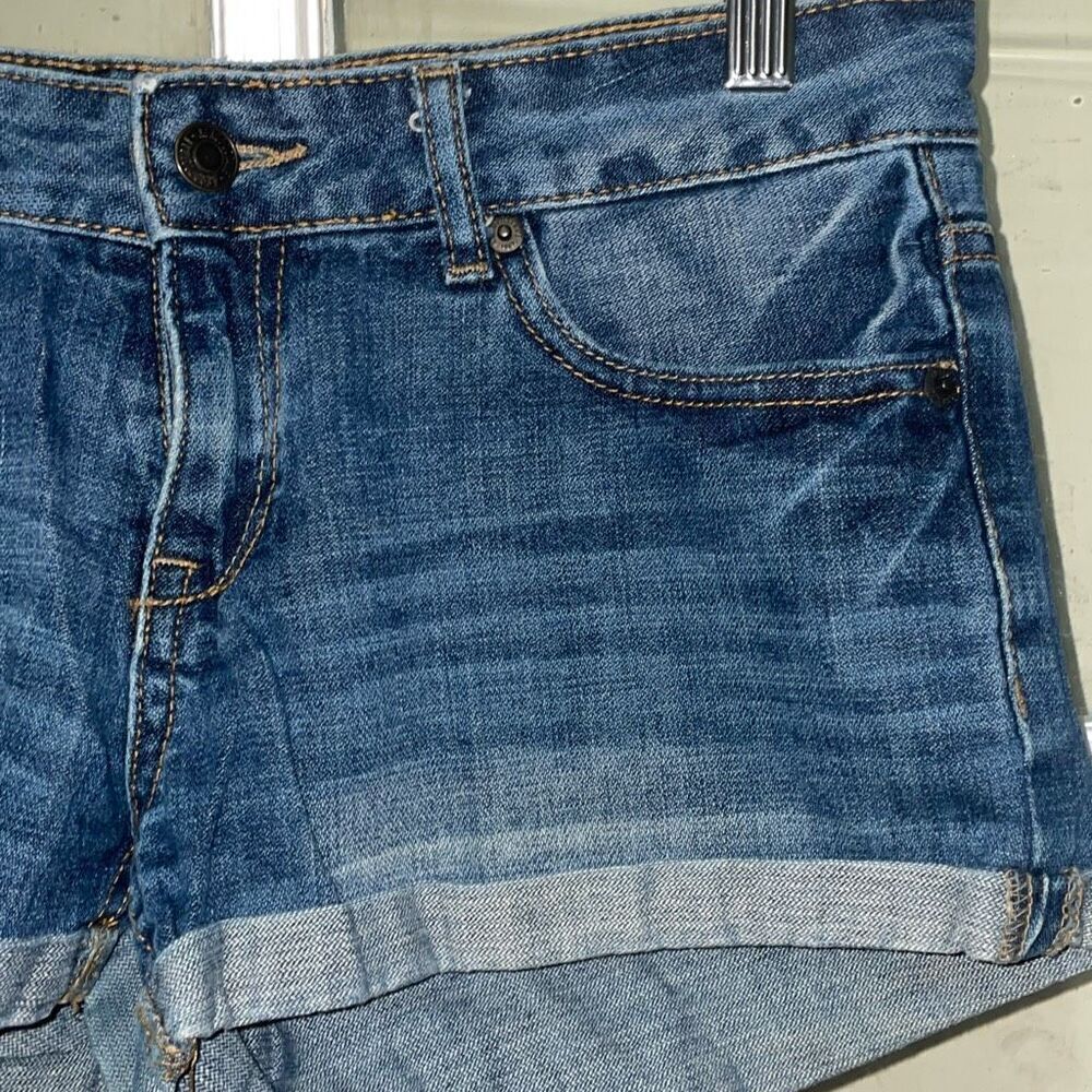 Aeropostale women teen juniors blue medium denim jean short shorts size 5/6 - Picture 3 of 9